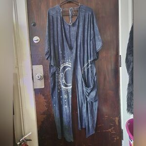 Kantha bae open hands split muu